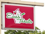 eva's treats logo